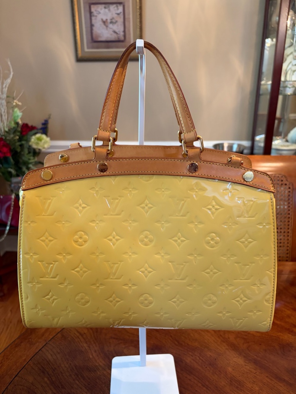 Louis Louis Vuitton Vert Impression Monogram Vernis Brea MM Bag - Picture 3 of 14